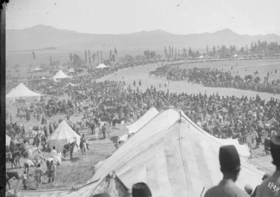 میدان اسب دوانی