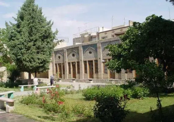 مدرسه شیخ الاسلام شهر قزوین