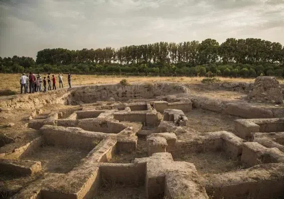 محوطه ازبکی، بقایای کهن ترین روستای ایران