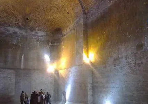 آب انبار مسجد جامع، شاهکار معماری صفویه