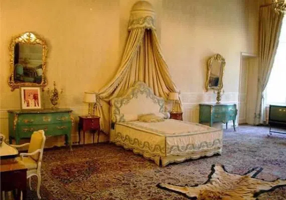 کاخ سبز یا بهشت کلکسیون اشیاء قیمتی