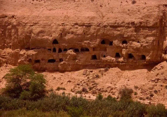 غار چهل خانه