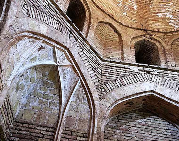 امامزاده زید و رحمان (ع) یا سه گنبدان، ترکیب زیبای سه دوره تاریخی