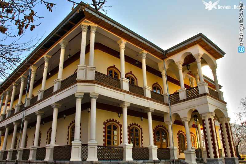 کاخ تاریخی سرخه حصار