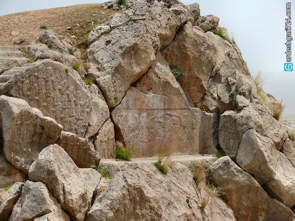 سنگ نگاره کورانگون، از قدیمی ترین سنگ نگاره های تاریخ