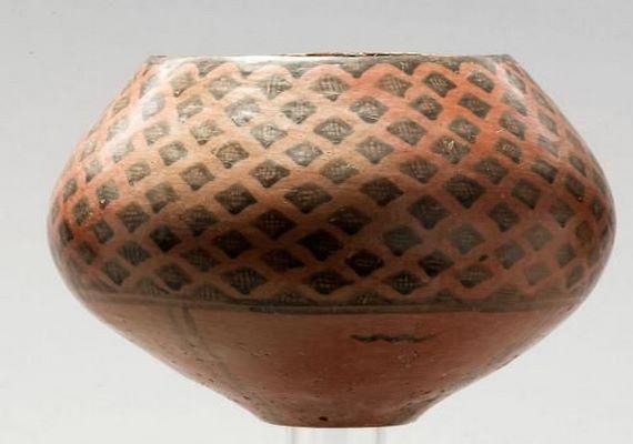 تل باکون، دشتی در کنار تخت جمشید