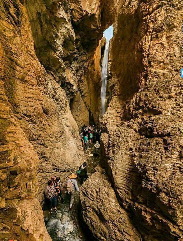 آبشار سرکند دیزج شبستر