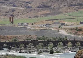 پل خدا آفرین کجاست؟