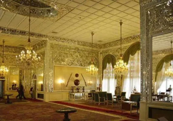 کاخ صاحبقرانیه تهران کجاست؟