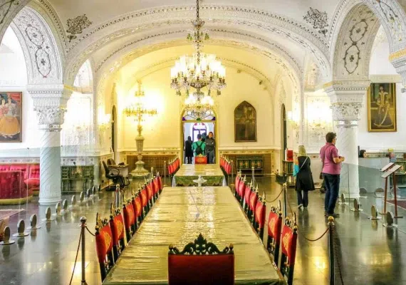 کاخ صاحبقرانیه تهران کجاست؟