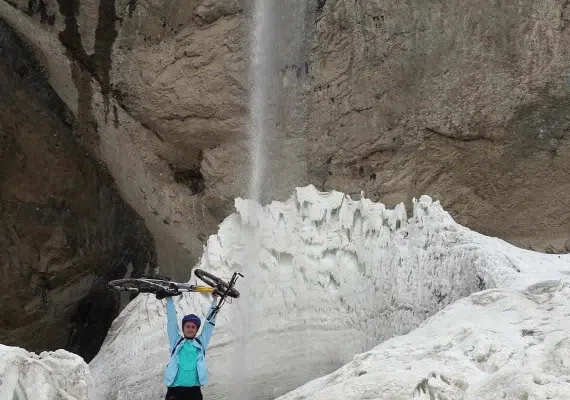 آبشار سنگان، آبشاری چهار فصل