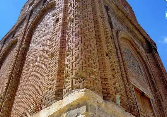 گنبد سرخ مراغه