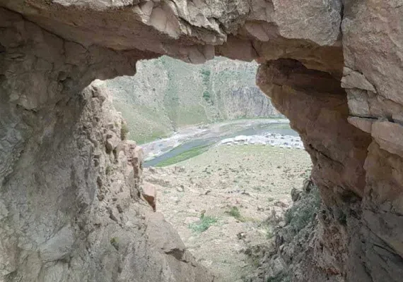 غار کبوتر یا هامپوئیل، از منحصر به فرد ترین غارهای ایران
