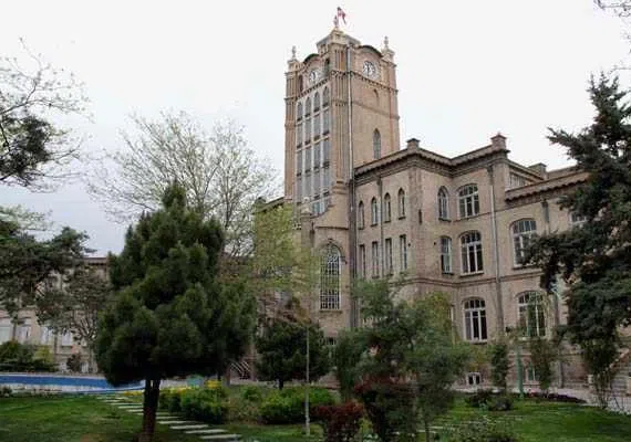 کاخ موزه شهرداری تبریز، کاخی در شهر نخستین ها