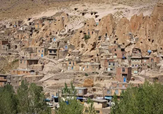 روستای کندوان، تنها روستای صخره ای و مسکونی جهان