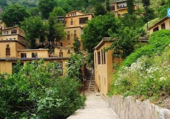 ماسوله؛ دیار خانه های زرد رنگ و گلدان های شمعدانی