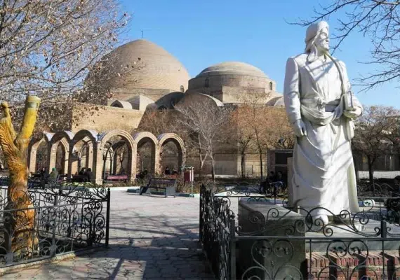 مسجد کبود تبریز، نگین لاجوردی ایران