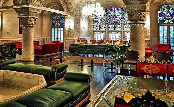 کاخ صاحبقرانیه تهران کجاست؟