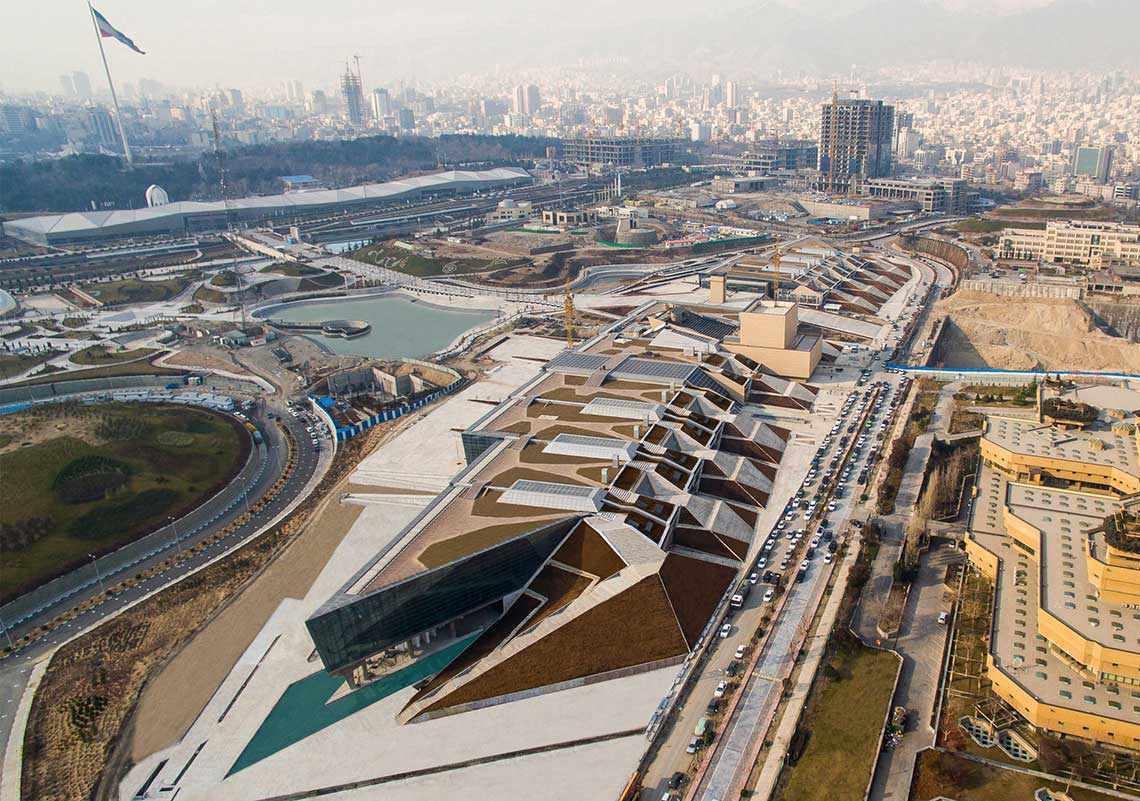 باغ کتاب تهران، بزرگترین کتاب فروشی جهان