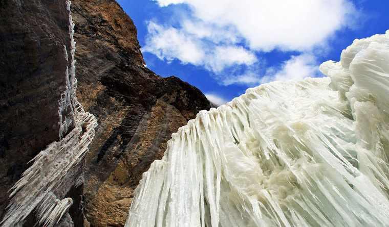 آبشار سنگان، آبشاری چهار فصل