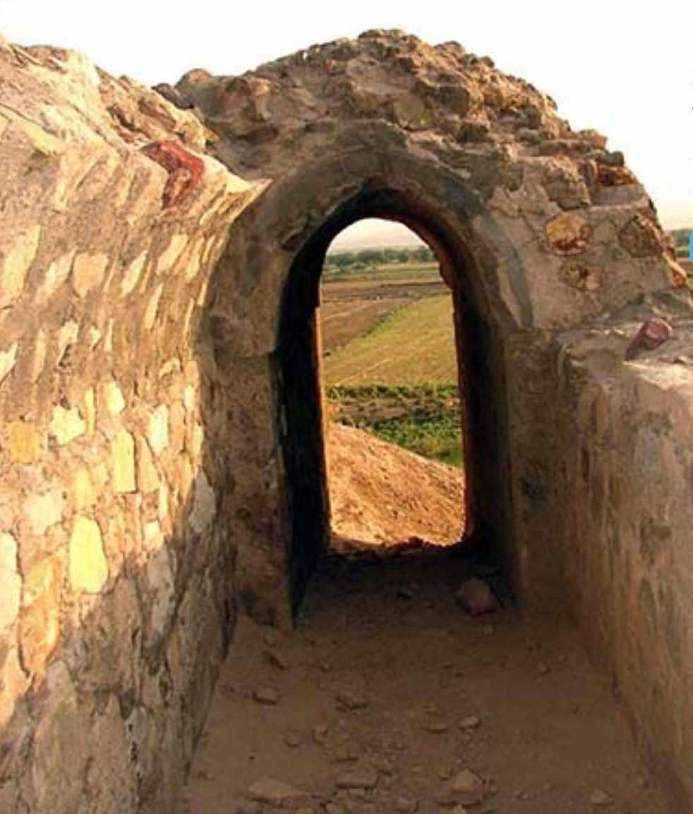 تپه میل، آتشکده بهرام گور