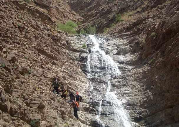 آبشار برگ جهان