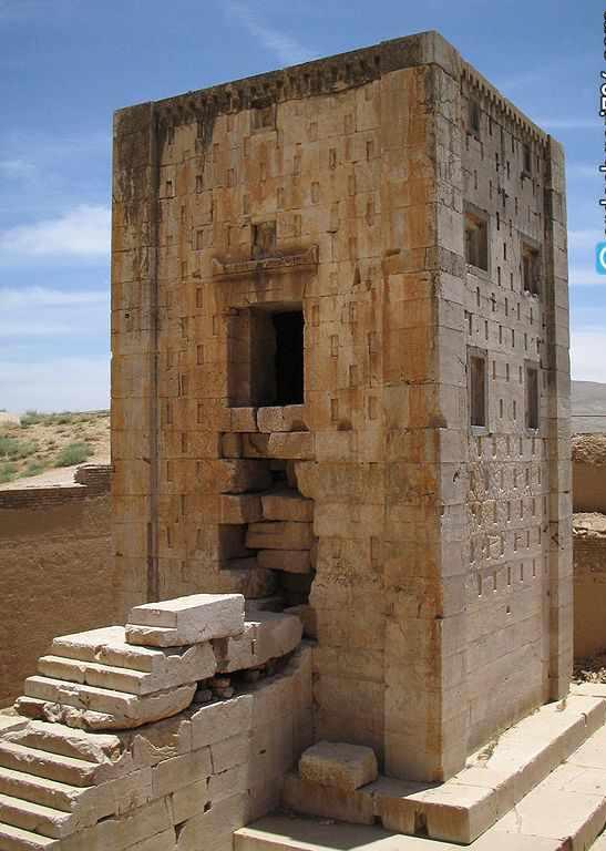 کعبه زرتشت در نقش رستم