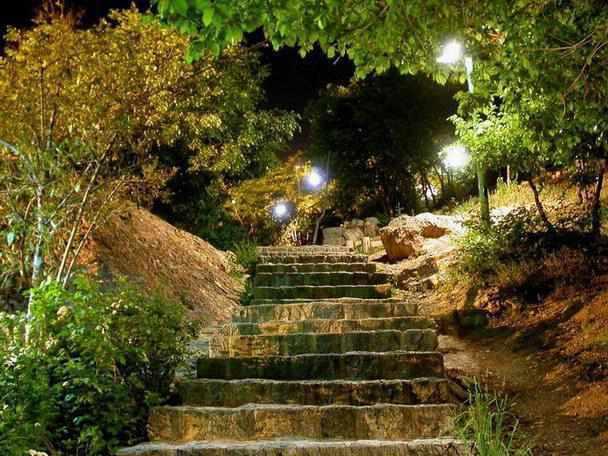 بوستان جمشیدیه، بوستان سنگی شمال تهران