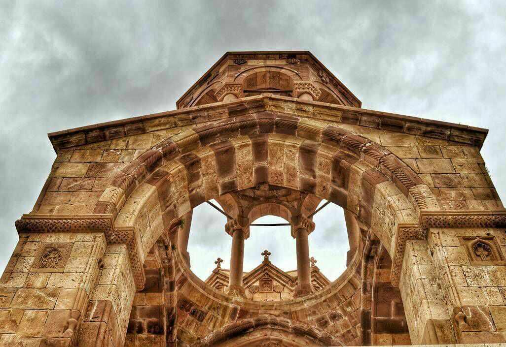 کلیسای سن استپانوس جلفا، عبادتگاهی زیبا در قلب کوهستان