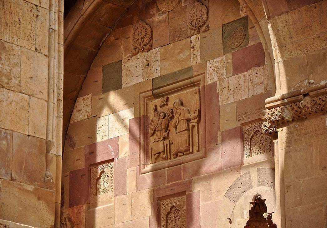 کلیسای سن استپانوس جلفا، عبادتگاهی زیبا در قلب کوهستان