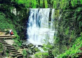 آبشار لونک، آبشاری در ییلاقات زیبای گیلان