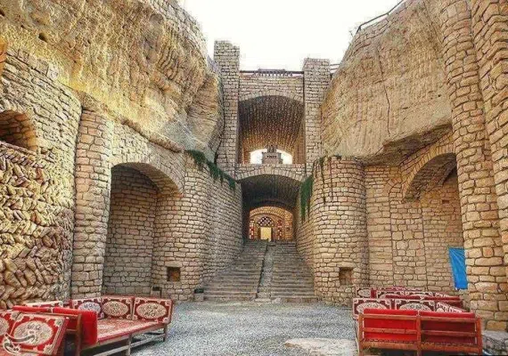 شهر زیرزمینی کاریز