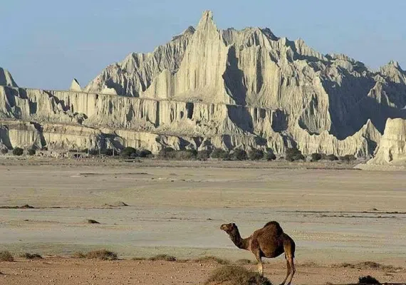 دره تندیس های قشم