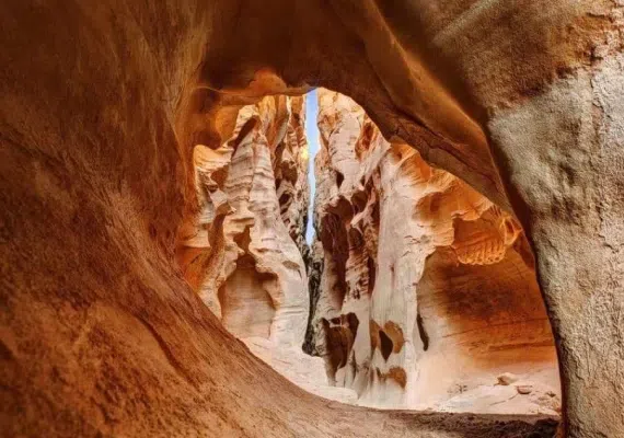 تنگه چاهکوه