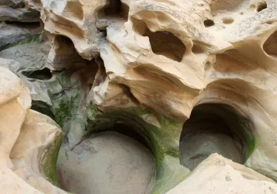 تنگه چاهکوه