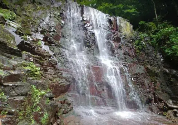 آبشار لونک، آبشاری در ییلاقات زیبای گیلان