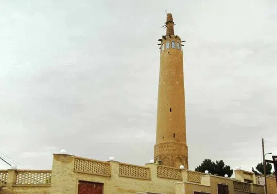 مناره گلپایگان، فانوسی در پهنه صحرا