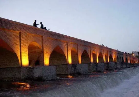 پل مارنان اصفهان، پل باستانی بر روی زاینده رود