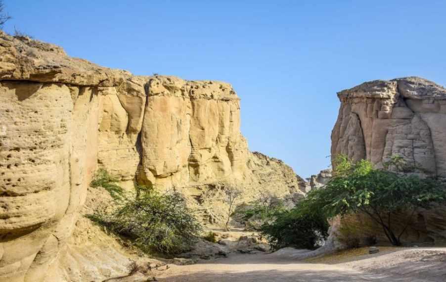 تنگه چاهکوه