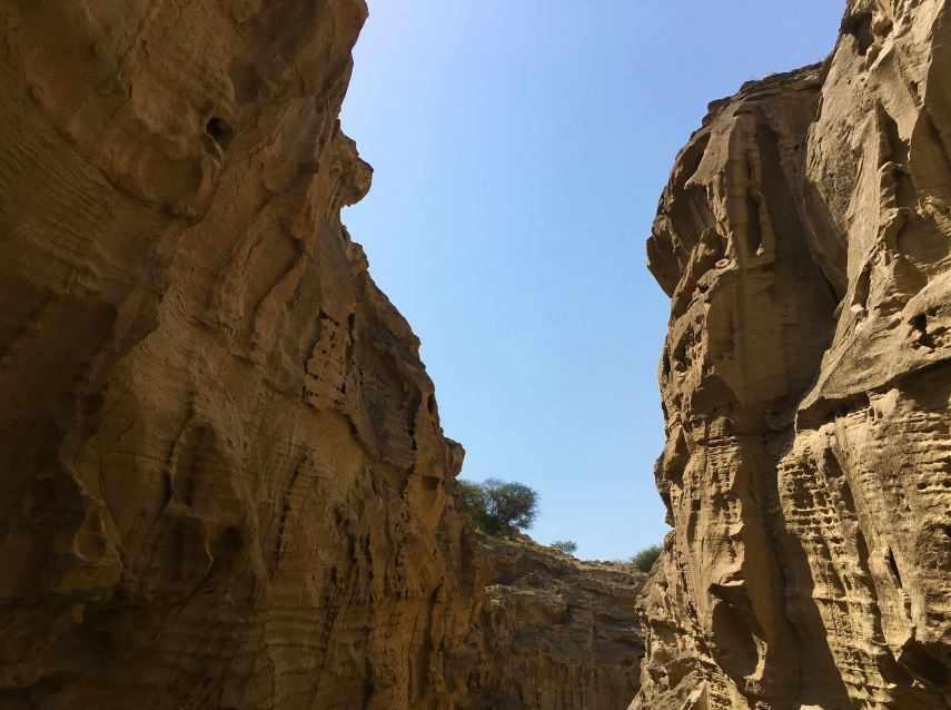 تنگه چاهکوه