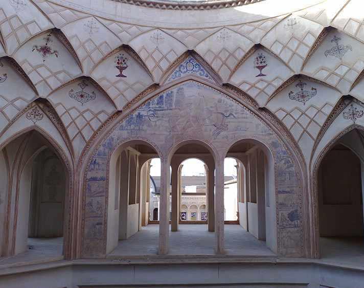 خانه طباطبایی های کاشان، عروس خانه های ایران