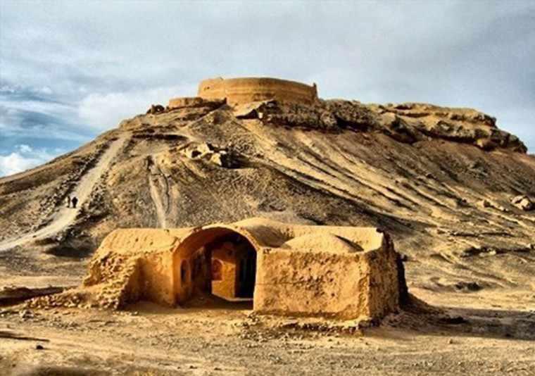 دخمه زرتشتیان، برج خاموش یزد