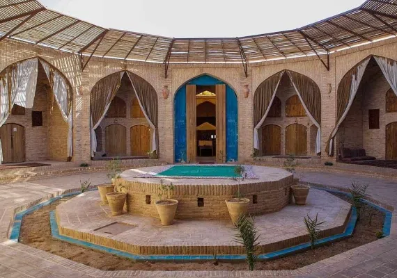 کاروانسرای زین الدین مهریز، نگینی بر انگشتر کویر