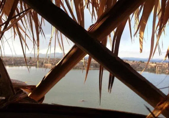 گواب، دریاچه ای میان کویر