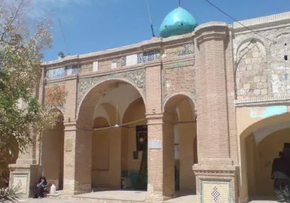 آستان شش امامزاده قمرود، نمایی از تاریخ کهن