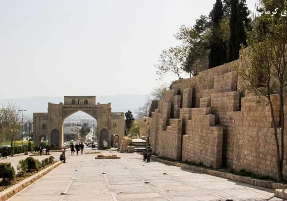 آرامگاه خواجوی کرمانی