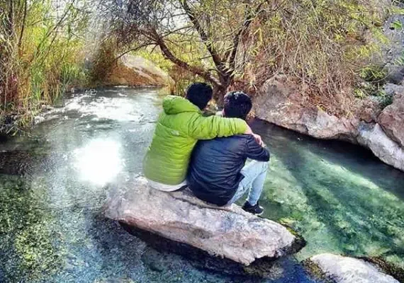 چشمه گلابی