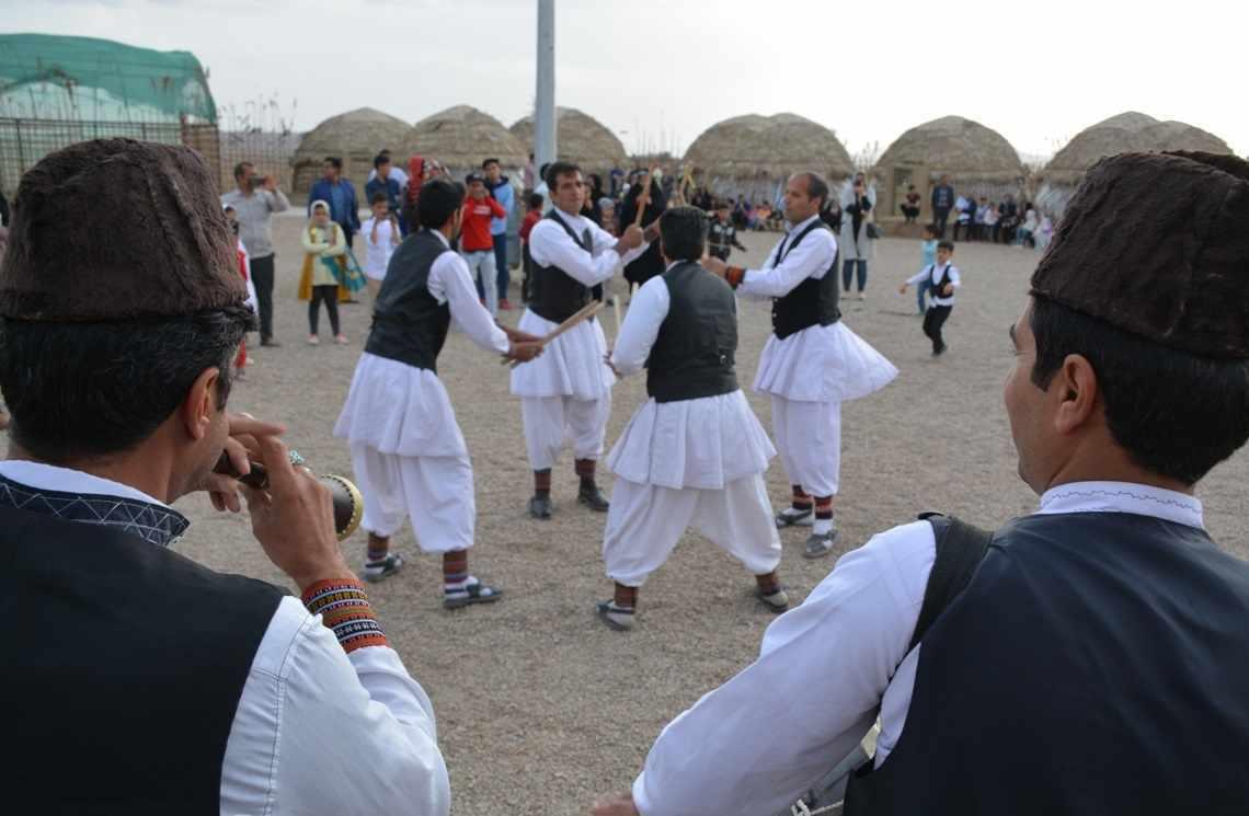 گواب، دریاچه ای میان کویر