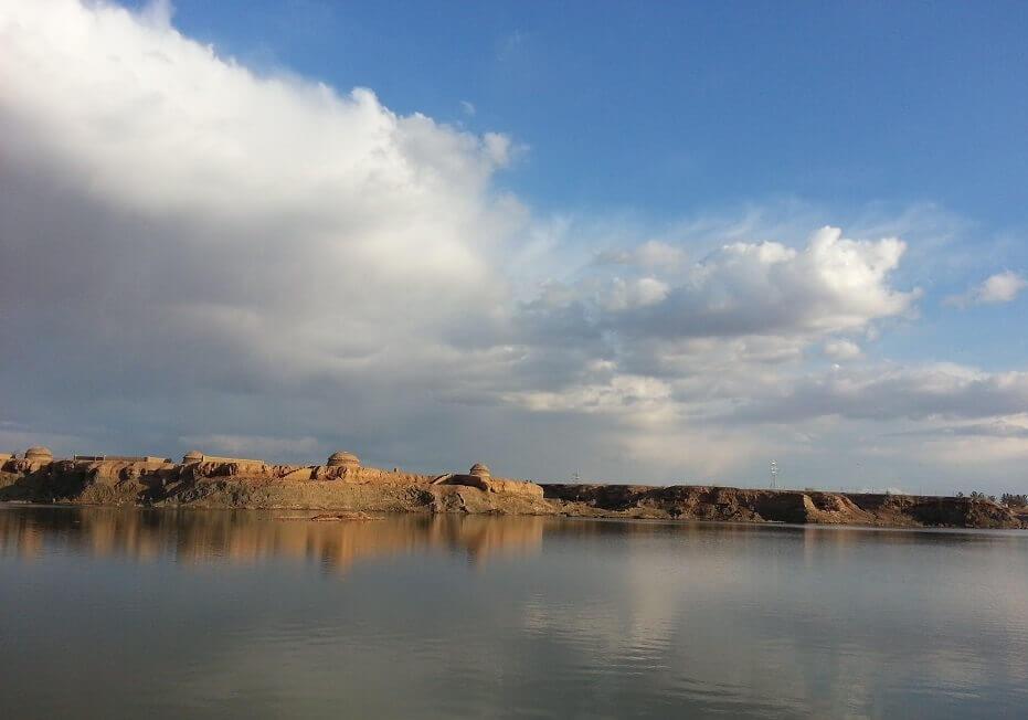 گواب، دریاچه ای میان کویر