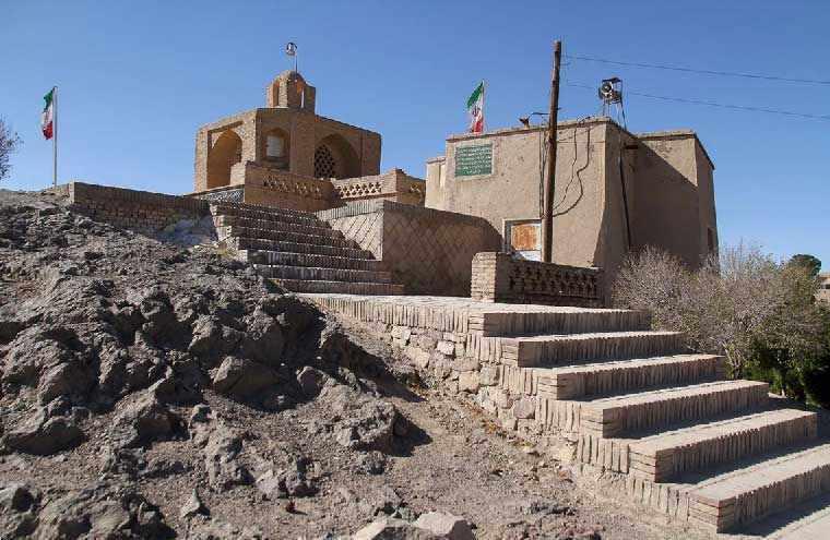 آرامگاه ابن حسام خوسفی